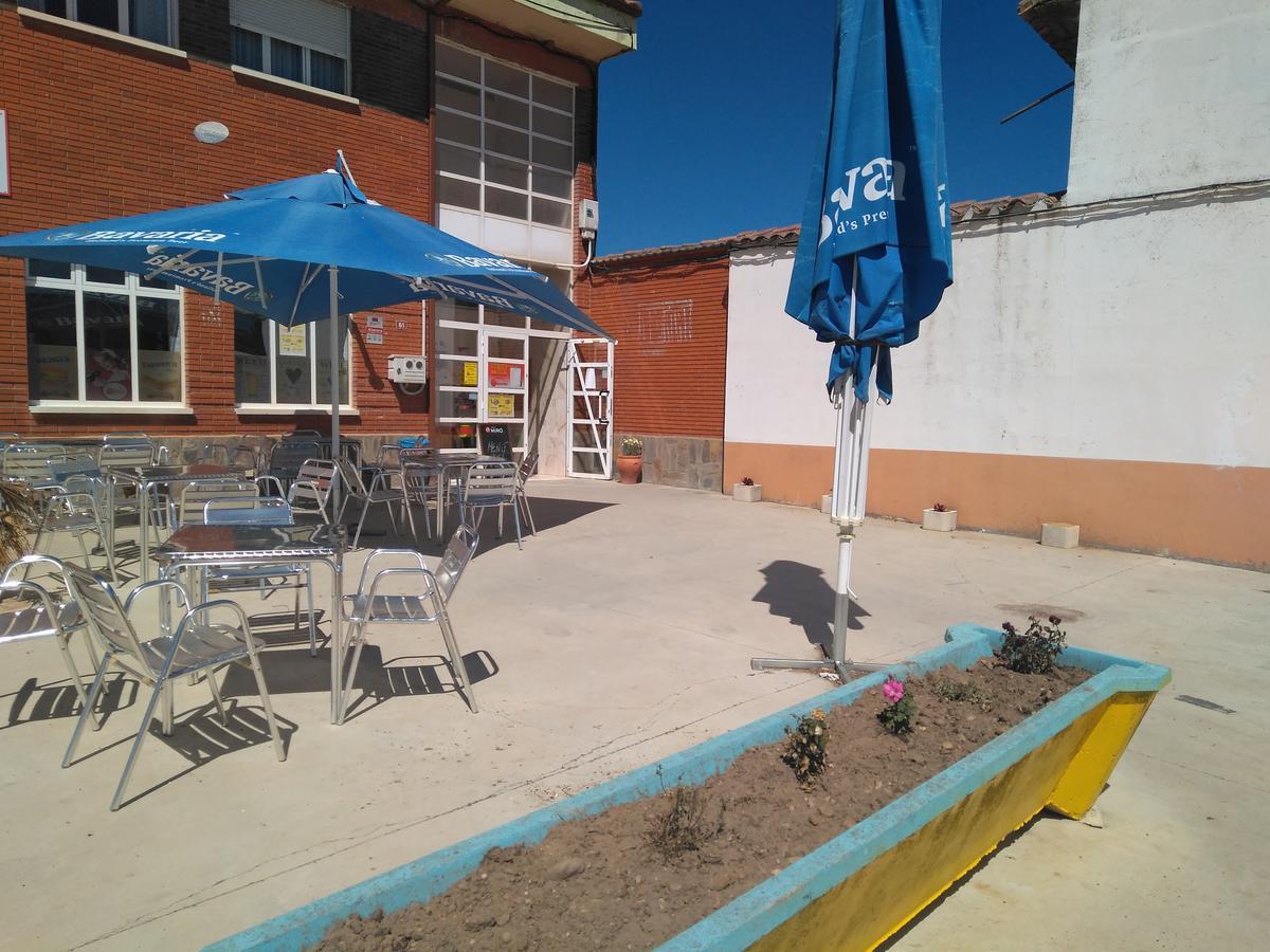 Hostal El Tropezon Matallana de Valmadrigal エクステリア 写真