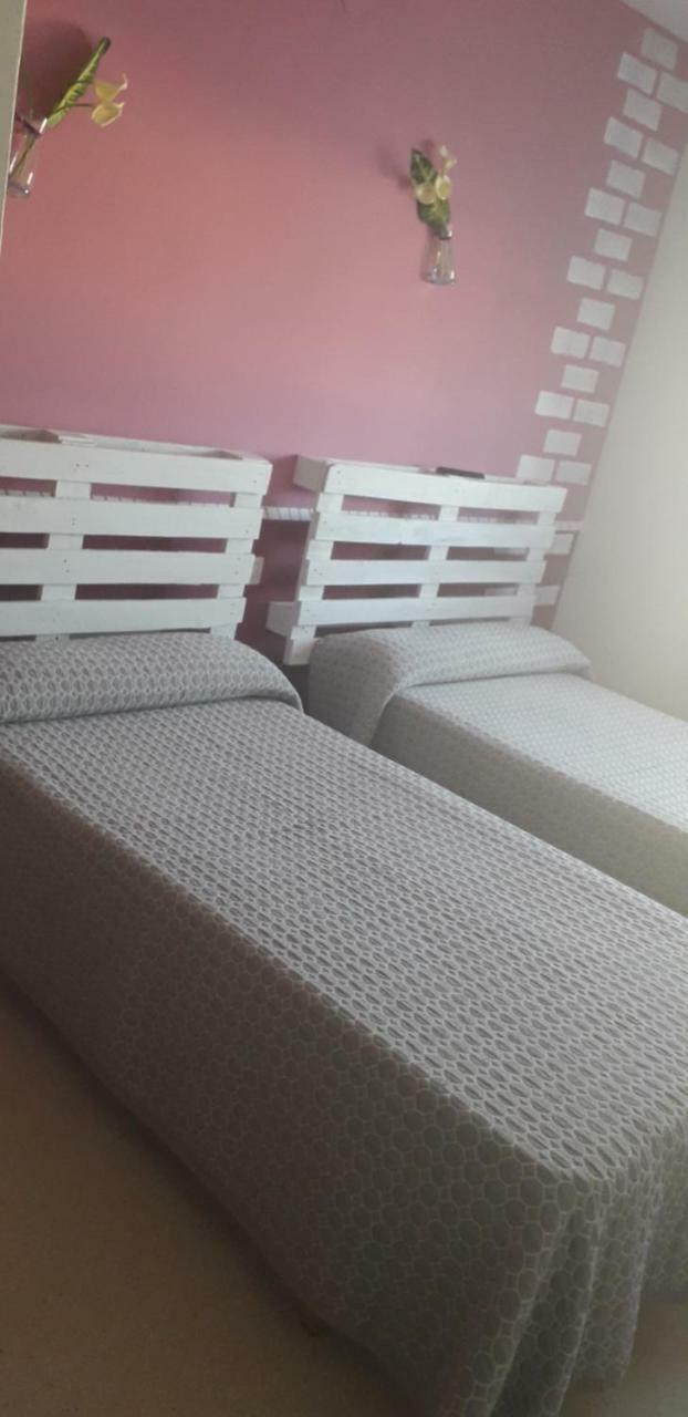 Hostal El Tropezon Matallana de Valmadrigal エクステリア 写真
