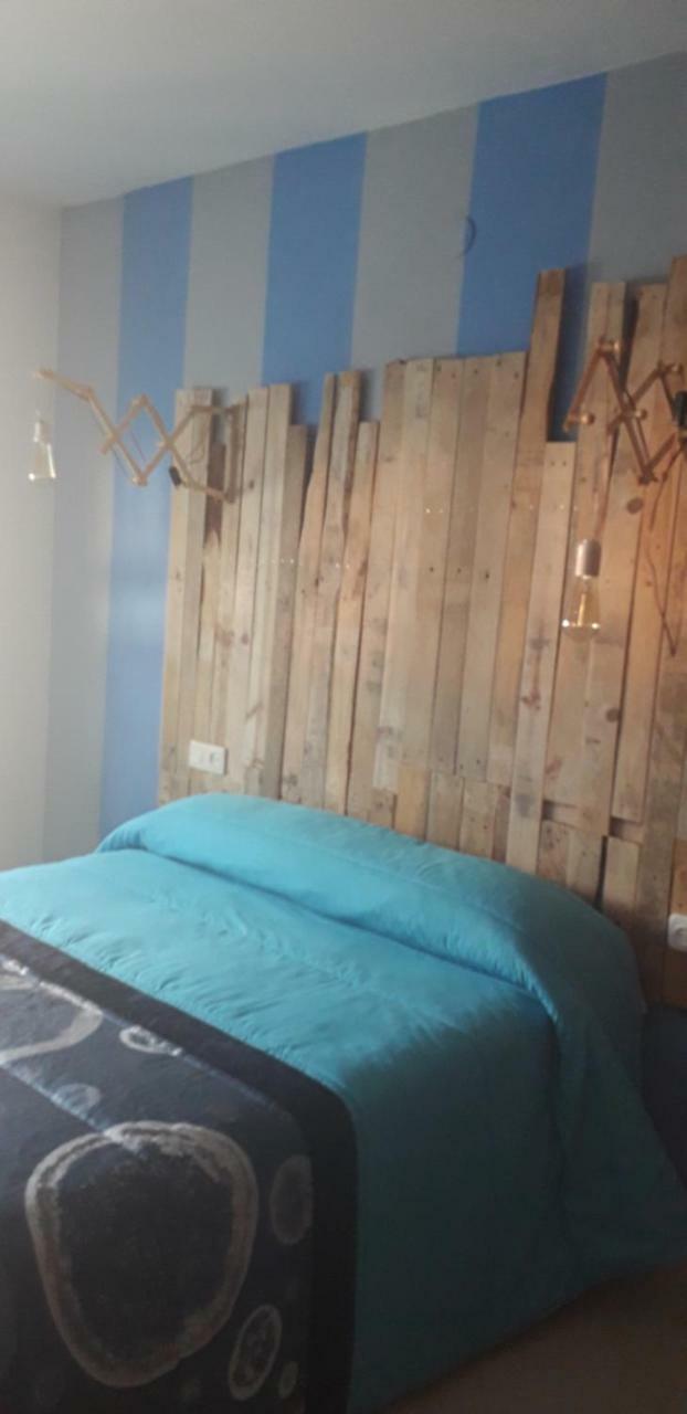 Hostal El Tropezon Matallana de Valmadrigal エクステリア 写真