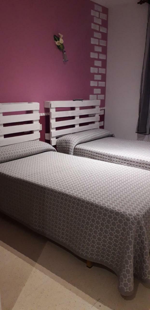 Hostal El Tropezon Matallana de Valmadrigal エクステリア 写真